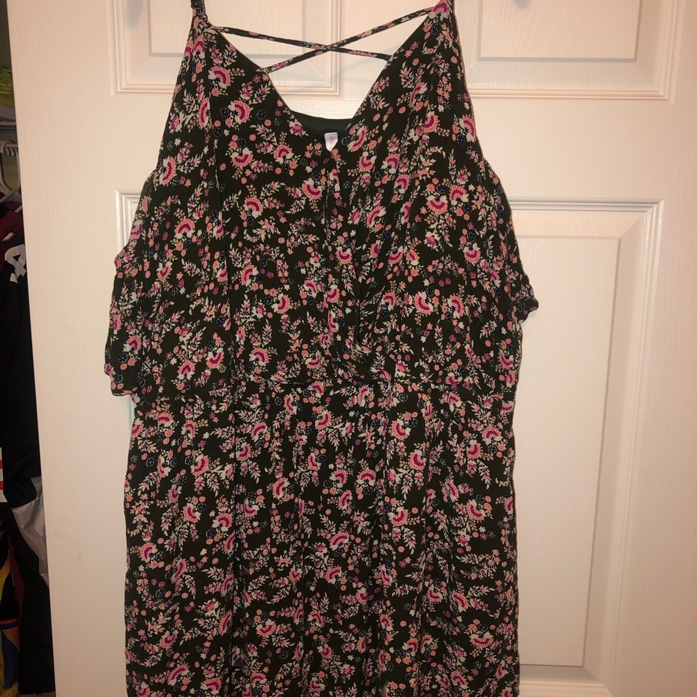 Clothing - Picture 4 of 8